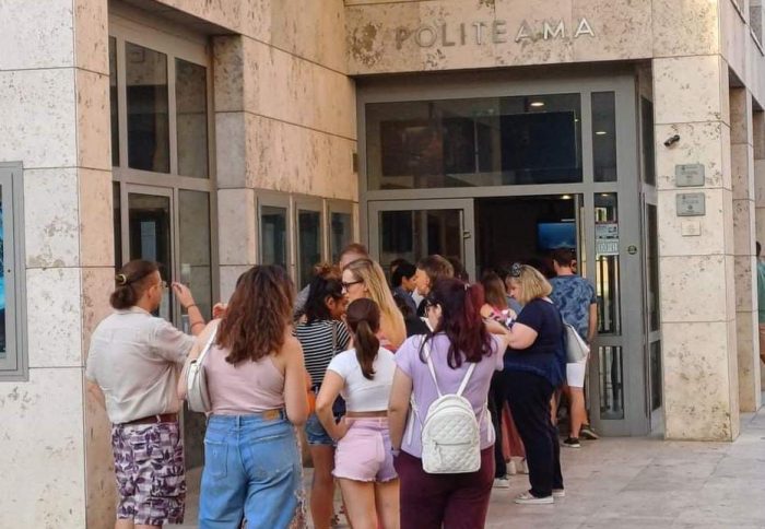 Cinema: tutti pazzi per "Barbie" anche a Siena. File record al Politeama di Poggibonsi