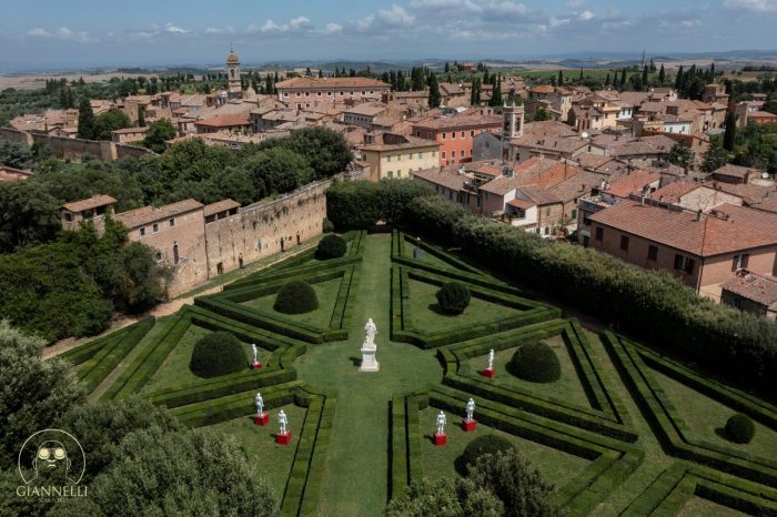 San Quirico d’Orcia, "Forme nel Verde" insignita della Medaglia dal Presidente della Repubblica. Conto alla rovescia per la 54esima edizione dedicata al bronzo