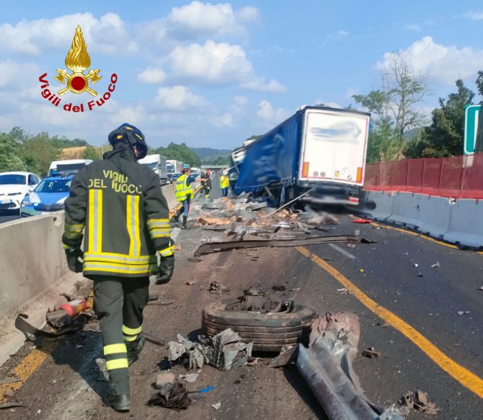 Incidente su A1 e traffico deviato sulla Siena-Firenze: file e rallentamenti