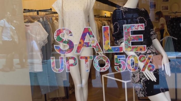 Saldi al via: corsa alla ricerca dell'occasione migliore