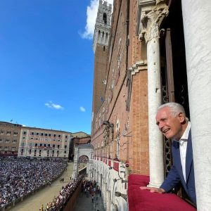 Palio di Siena, Giani: "Straordinaria tradizione secolare. Ora al lavoro per il riconoscimento Unesco&rdquo;