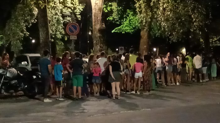 La Barbie Mania contagia Siena, migliaia in fila ma solo seicento ce l'hanno fatta