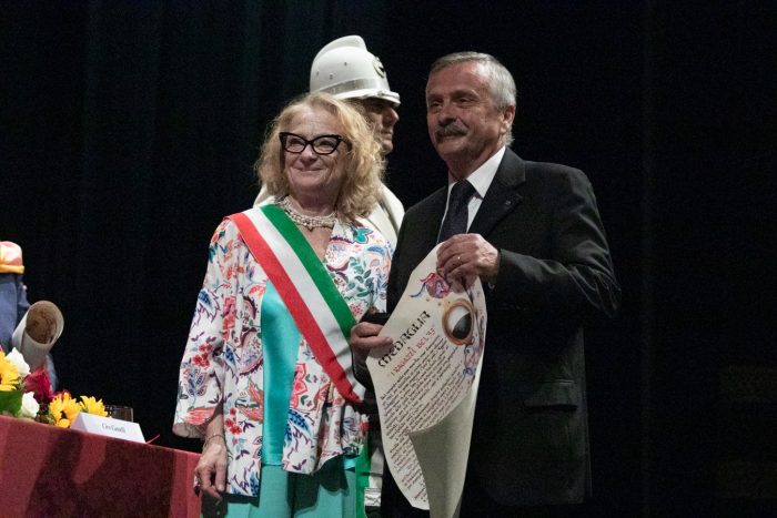Premio Mangia, ai Ragazzi del '53, medaglia di civica riconoscenza presentata da Massimo Reale e Massimo Biliorsi