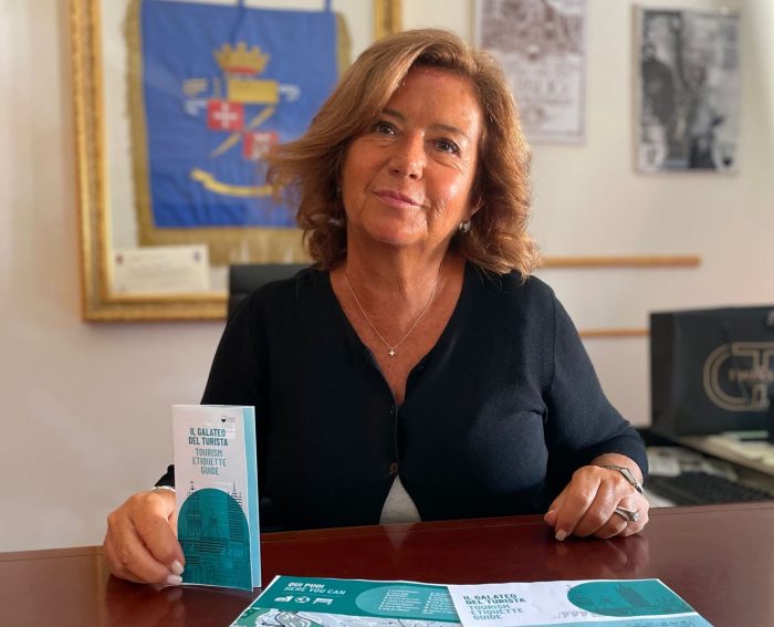 Decoro e aree verdi, il Comune di Siena distribuisce “Il galateo del turista”