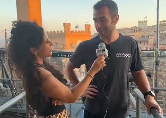 Danilo Petrucci a Siena per il Palio: “È nata una passione, vengo dal 2015. È una corsa che non c’entra niente con le altre”