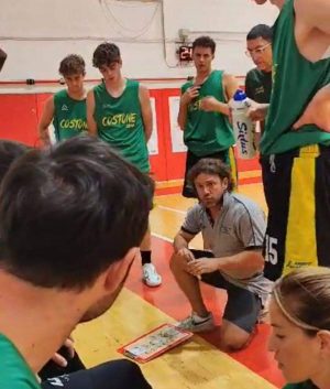 Basket: Costone pronto all'esordio in Coppa Toscana. Il vice Riccardini: "Partire col piede giusto per creare mentalit&agrave; vincente"