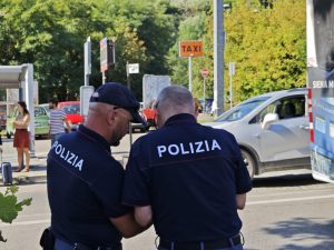 Donna investita in Viale Toselli a Siena, traffico bloccato
