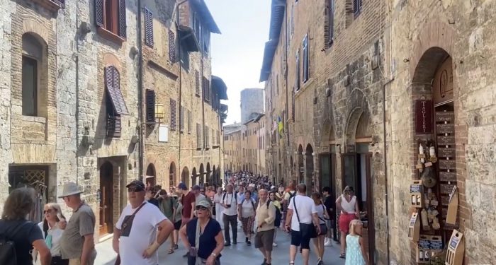 Turismo a San Gimignano, Marrucci: "Ottimi numeri nel complesso, nelle ultime settimane in calo gli italiani"