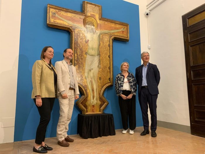 La Croce del Carmine di Ambrogio Lorenzetti torna alla Pinacoteca di Siena