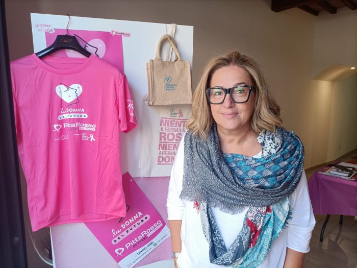 Un fiume rosa inonda Monteroni d'Arbia, torna la PittaRosso Pink Parade