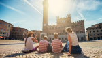 Lo spettro del turismo a Siena, Giunti: "Invadono, non comprano, sporcano e se ne vanno"