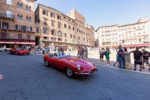 Siena: “Eleganza nella Bellezza 2025", concorso per Auto d’Epoca
