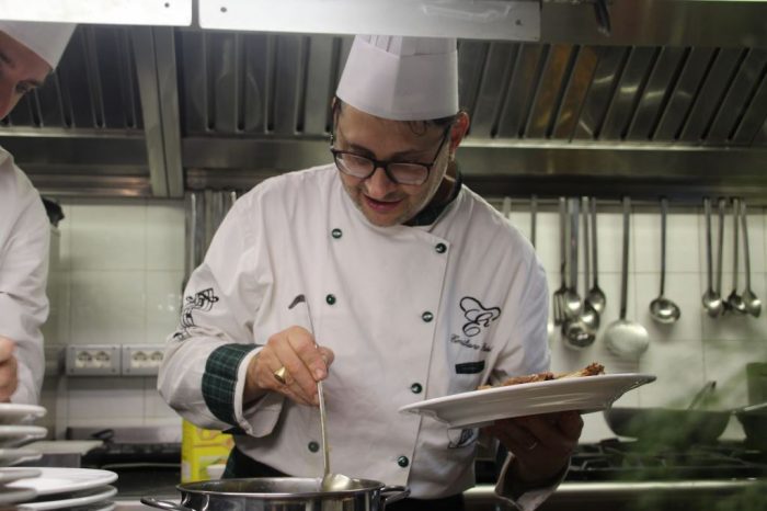 Guance di brado, pici tirati a mano: due osterie fanno Teatro nel Chianti