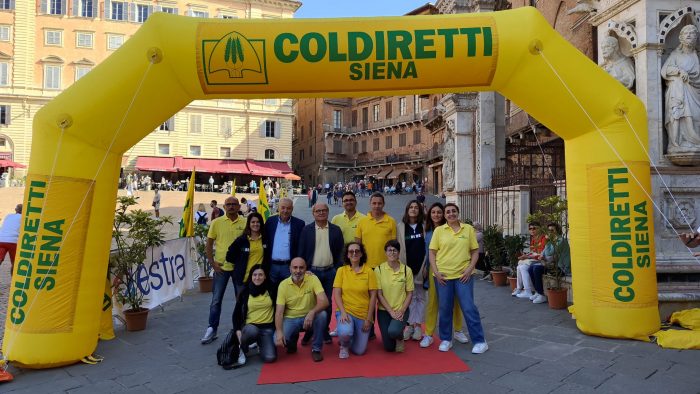Siena, grande successo per la Walking Francigena Ultramarathon, oltre mille partecipanti