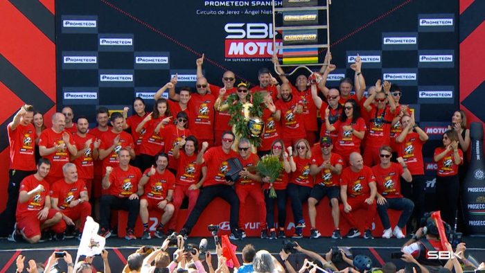 Motorsport, l'Aruba Racing Ducati &egrave; l'asso piglia tutto. Cappelli: "Annata straordinaria"