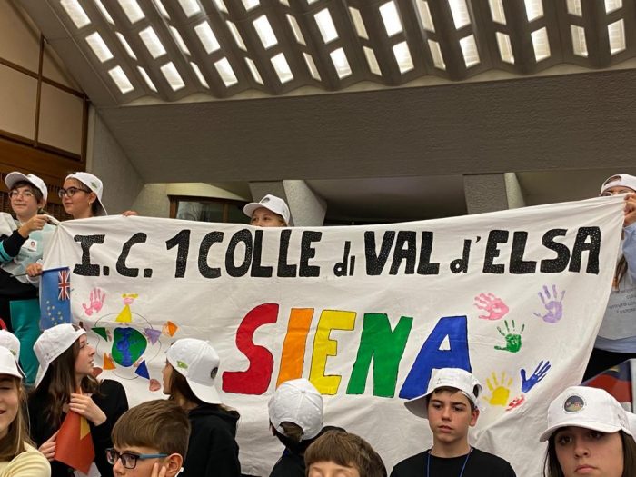 Colle di Val d'Elsa, i bimbi della scuola elementare Salvetti da Papa Francesco