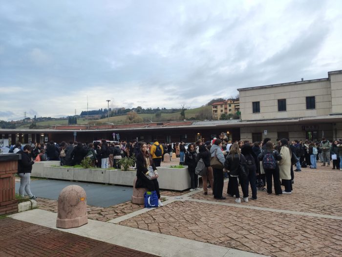 Universit&agrave; Stranieri Siena, allarme bomba rientrato. Si esaminano i filmati delle telecamere interne