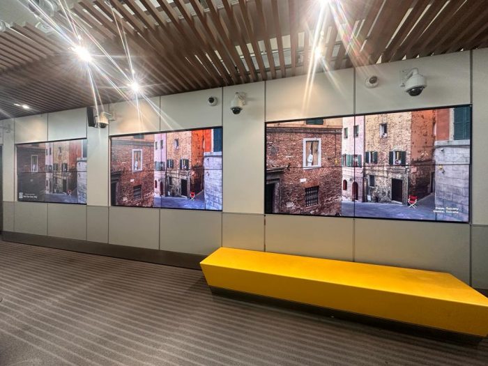 Nell'aeroporto di Toronto un'esposizione con gli scatti di Siena e provincia