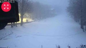 Meteo, arriva la prima neve sul Monte Amiata
