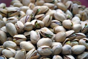 Dai fichi turchi ai pistacchi iraniani, ecco la black list dei cibi pericolosi per la salute