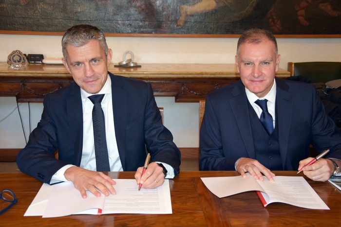 Donazione sangue: siglato protocollo tra Aou Senese, Banca MPS e associazioni di volontariato