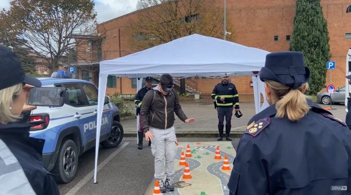 Colle Val d'Elsa: Giornata mondiale vittime della strada, la Polizia Stradale incontra gli studenti