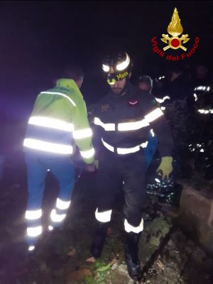 Poggibonsi: anziano cade nel bosco tra via Sangallo ed il Cassero, recuperato dai Vigili del Fuoco