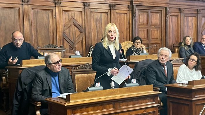 Lorenza Bondi spiega l'addio a Forza Italia: "Lascio il partito, ma resto nel centrodestra. Nessuna guerra per le poltrone"