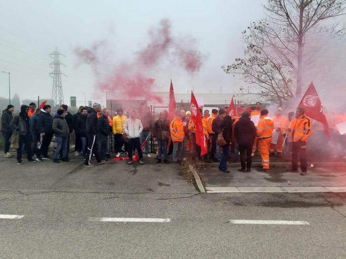 Siena, i lavoratori della COM.NET in sciopero