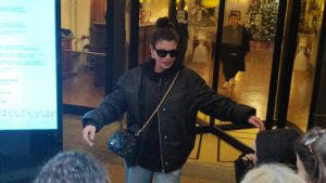 Emma Marrone arrivata a Siena presa d'assalto dai fan