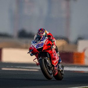 Casole d'Elsa, il vice campione di MotoGp Jorge Martin a pranzo con i dipendenti di Pramac