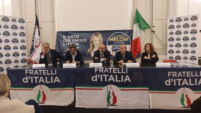 Siena, assessori e consiglieri di Fdi incontrano i cittadini: il bilancio dei primi sei mesi e la rotta del 2024