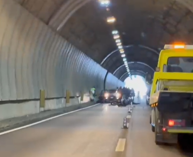 Siena-Firenze, grave incidente in galleria