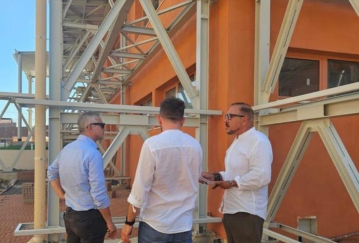 Castelnuovo, la denuncia di FdI: "La scuola Papini simbolo dell'incapacità della giunta Nepi"