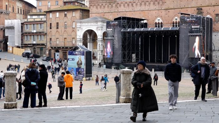 Capodanno a Siena, tutto pronto in Piazza del Campo per l'atteso concerto di Emma Marrone