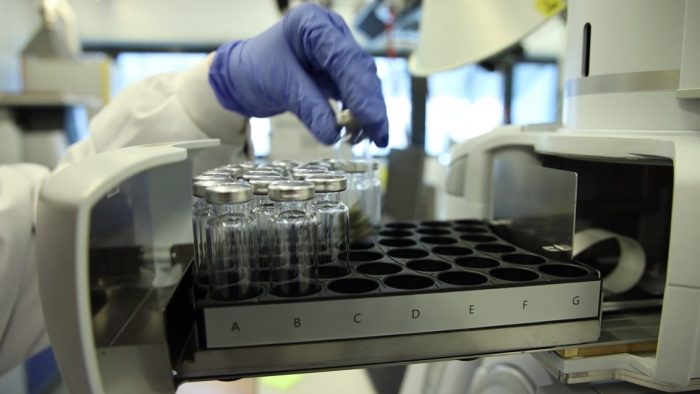 Biotecnopolo, il taglio finanziamenti spacca i sindacati. Cgil: "Atto grave". Cisl: "Solo sospensioni"