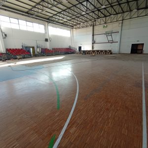 Palestra comunale di Arbia, lavori di rifacimento del manto del parquet entro metà gennaio
