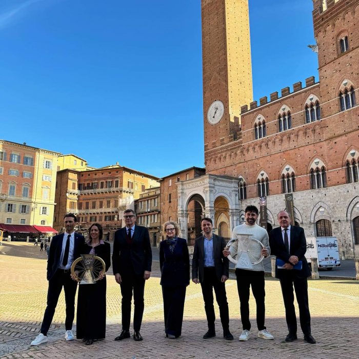 Siena, il 2 marzo torna il grande spettacolo della Strade Bianche