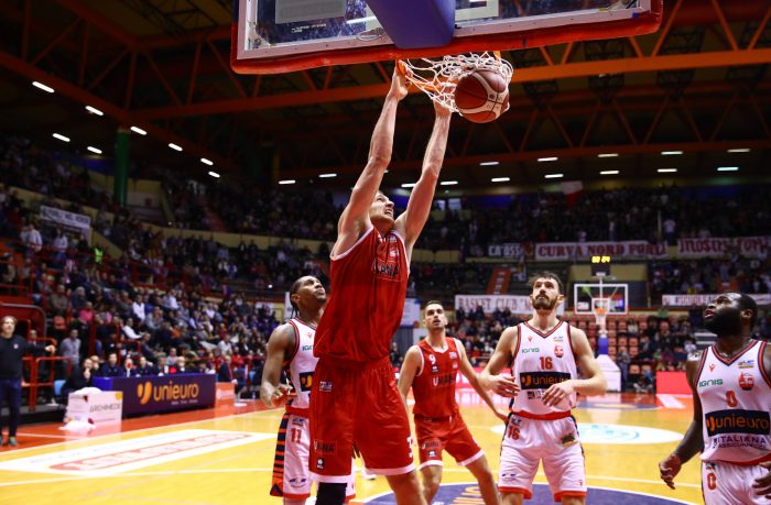 Basket A2: la San Giobbe mette paura a Forlì, ma poi si arrende