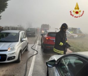 Colle di Val d'Elsa, tamponamento a catena sulla Ss68, un ferito