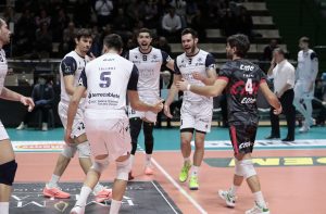 La Emma Villas Siena non si ferma, al PalaEstra i senesi schiacciano 3-0 Reggio Emilia