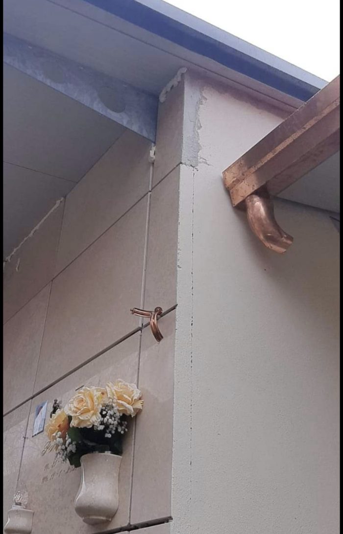 Furto di caditoie di rame al cimitero di Uopini