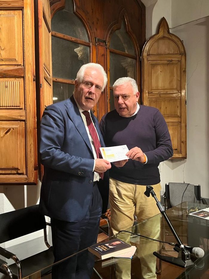 Disagi Autopalio, Bassi consegna a Giani la lettera con le 3mila firme raccolte con la petizione online