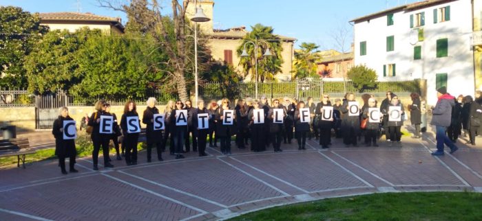 Poggibonsi, le donne valdelsane in corteo per chiedere il cessate il fuoco
