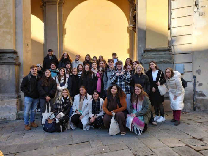 Studenti del Monna Agnese fanno da guide ai coetanei americani alla scoperta di Siena