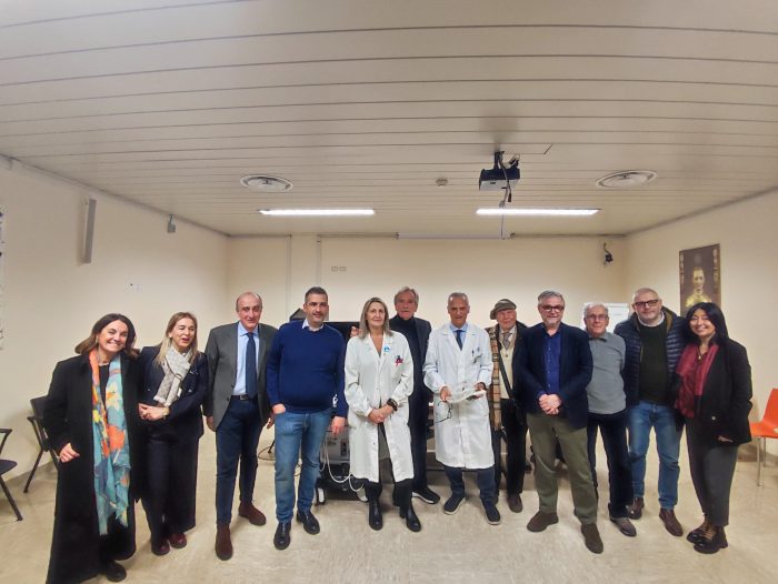 Gli Amici di Poggibonsi donano una sonda cardiologica pediatrica all’ospedale di Campostaggia