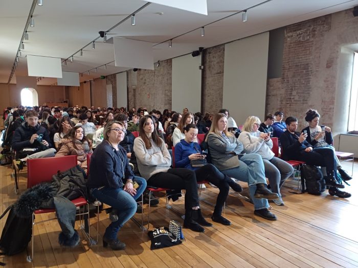 Giornata internazionale contro il cyberbullismo, il Santa Maria della Scala di Siena si riempie di studenti
