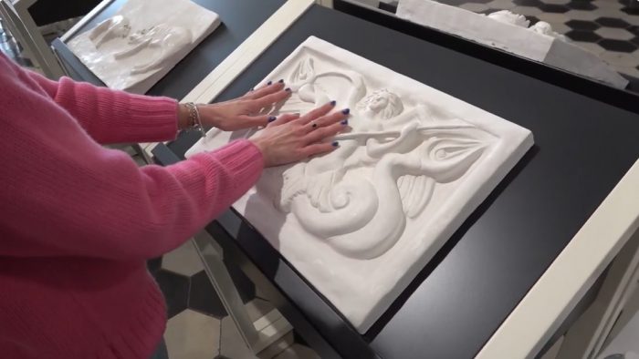 Siena, nuovo percorso per "vedere" le opere con il tatto al Santa Maria della Scala