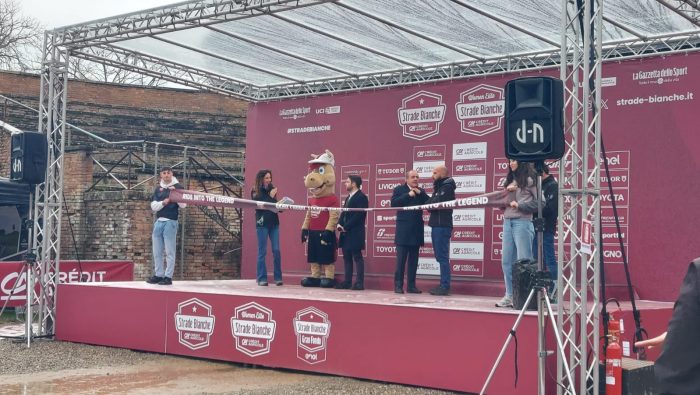 Siena, tutto pronto per la Strade Bianche: maltempo incombe ma può rendere più epica la corsa