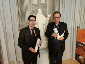 Siena, a 32 anni dalla strage il Questore Milone consegna al cardinale Lojudice tre ampolle con olio di Capaci